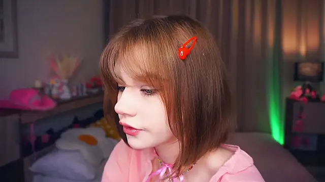 OronaNengl online show from March 5, 7:49 pm