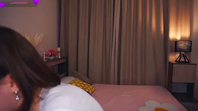 OronaNengl online show from February 7, 7:38 pm