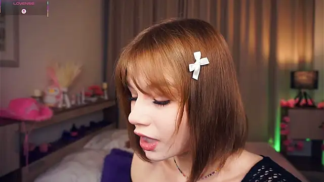 OronaNengl online show from March 1, 7:37 pm