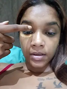 Snapshot of Indianqueen03 chatting on February 2, 5:58 pm Indianqueen03 online show from February 2, 5:58 pm