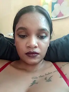 Indianqueen03 online show from January 18, 11:46 am