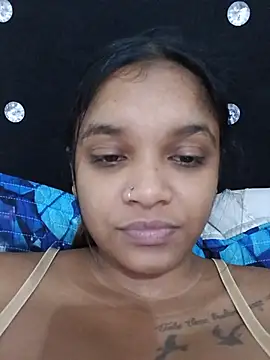 Snapshot of Indianqueen03 chatting on July 16, 9:01 pm Indianqueen03 online show from July 16, 9:01 pm
