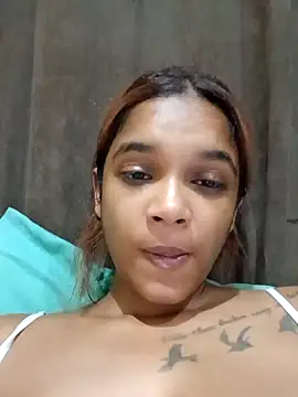 Snapshot of Indianqueen03 chatting on January 31, 9:59 pm Indianqueen03 online show from January 31, 9:59 pm
