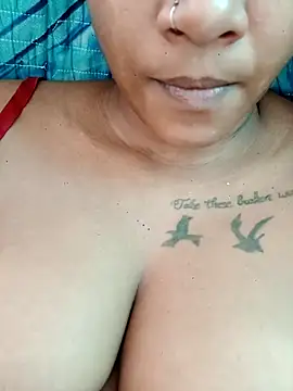 Indianqueen03 online show from April 25, 1:14 pm