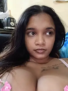 Snapshot of Indianqueen03 chatting on June 7, 6:02 pm Indianqueen03 online show from June 7, 6:02 pm