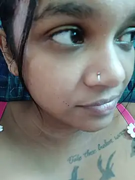 Snapshot of Indianqueen03 chatting on June 27, 10:10 am Indianqueen03 online show from June 27, 10:10 am
