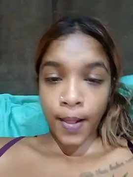 Snapshot of Indianqueen03 chatting on February 21, 9:43 pm Indianqueen03 online show from February 21, 9:43 pm