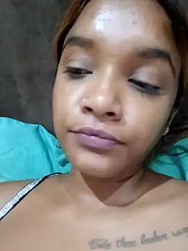Snapshot of Indianqueen03 chatting on February 27, 9:04 pm Indianqueen03 online show from February 27, 9:04 pm