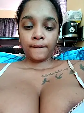 Snapshot of Indianqueen03 chatting on October 5, 11:23 am Indianqueen03 online show from October 5, 11:23 am