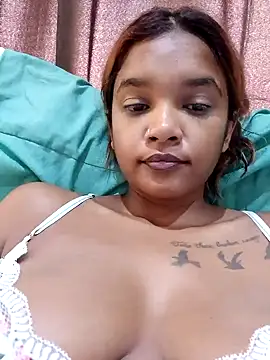 Snapshot of Indianqueen03 chatting on February 11, 12:15 pm Indianqueen03 online show from February 11, 12:15 pm