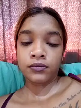 Snapshot of Indianqueen03 chatting on February 21, 9:34 am Indianqueen03 online show from February 21, 9:34 am