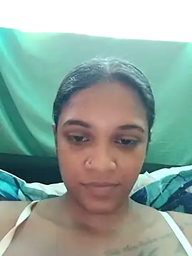 Snapshot of Indianqueen03 chatting on October 15, 9:17 am Indianqueen03 online show from October 15, 9:17 am