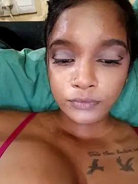 Indianqueen03 online show from May 17, 6:41 pm