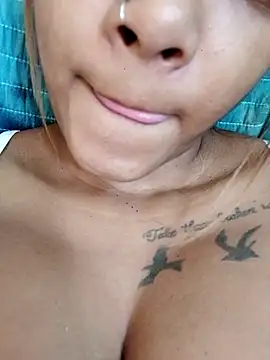 Indianqueen03 online show from November 18, 8:06 am