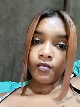 Snapshot of Indianqueen03 chatting on February 1, 8:26 pm Indianqueen03 online show from February 1, 8:26 pm