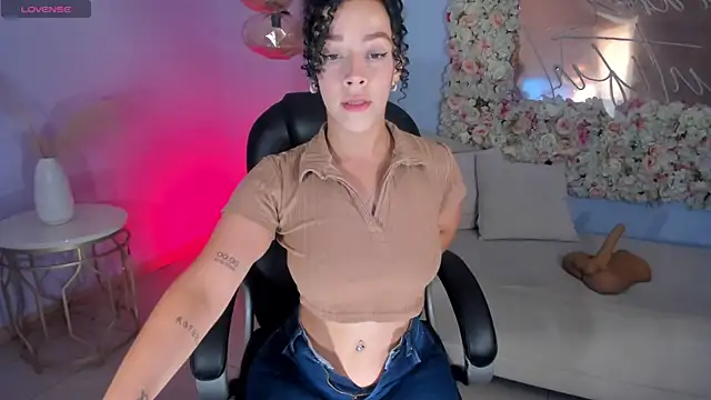 AlessaRomero online show from February 23, 7:58 pm