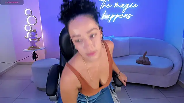 AlessaRomero online show from October 20, 7:14 pm