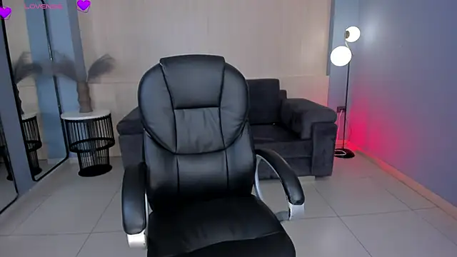 AlessaRomero online show from March 19, 7:38 pm