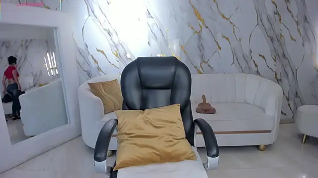 AlessaRomero online show from October 3, 7:59 pm