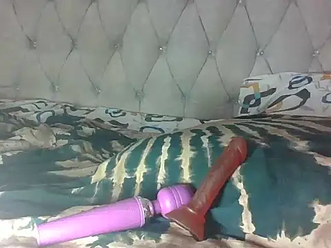 Snapshot of sweet_iddah chatting on November 21, 12:37 pm sweet iddah online show from November 21, 12:37 pm