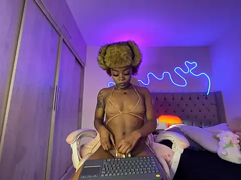 Miss westt  online show from March 30, 12:01 am