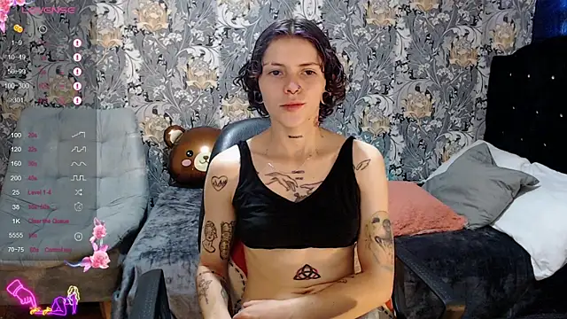 pretty cristal69 online show from May 3, 1:25 pm