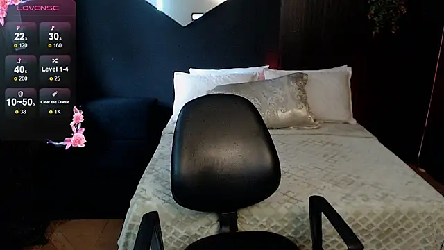 pretty cristal69 online show from February 8, 6:27 pm