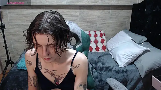 pretty cristal69 online show from February 28, 12:10 am