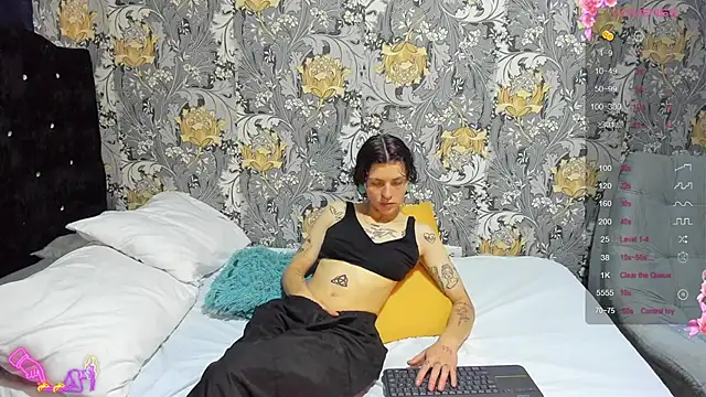 pretty cristal69 online show from July 10, 12:05 pm