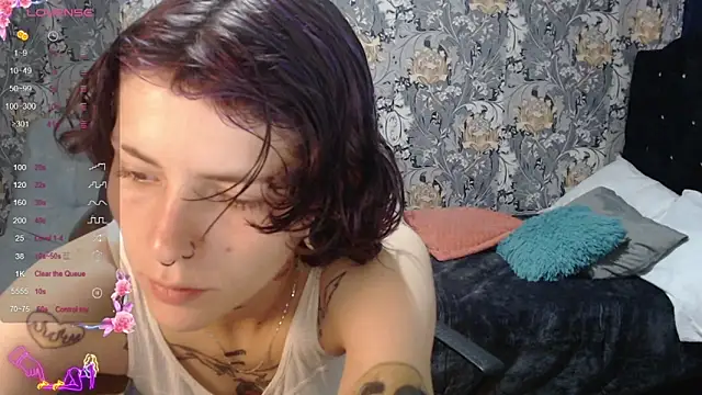 pretty cristal69 online show from May 21, 12:13 pm