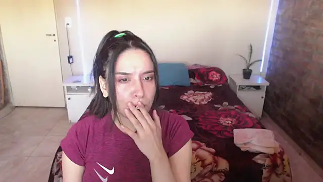 Snapshot of KityEstrover chatting on December 2, 12:35 pm KityEstrover online show from December 2, 12:35 pm