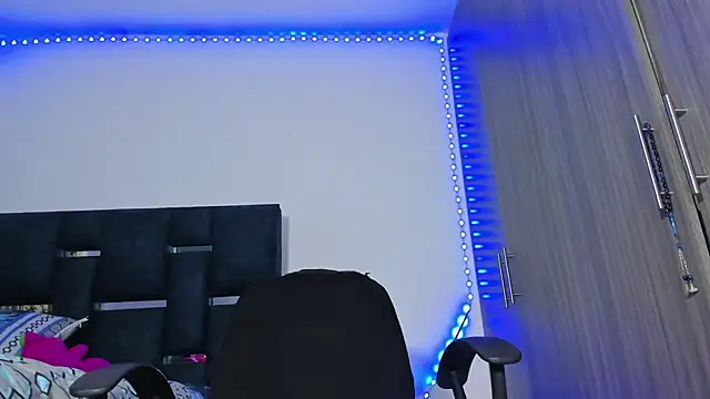 Lagosanthos online show from February 4, 8:17 pm