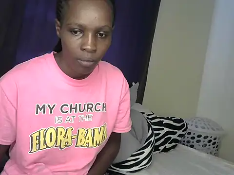 Snapshot of Bella_cute01 chatting on February 21, 8:07 am Bella cute01 online show from February 21, 8:07 am