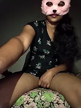 Snapshot of Sexygarl1024 chatting on November 10, 9:42 pm Sexygarl1024 online show from November 10, 9:42 pm