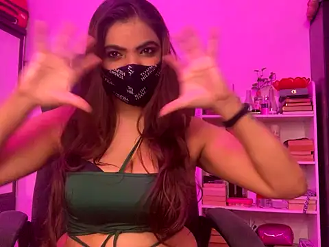 Snapshot of Fantastic_ruby chatting on November 24, 5:02 pm Fantastic ruby online show from November 24, 5:02 pm