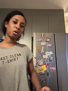 Your Paris online show from December 15, 3:40 pm