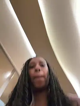 Your Paris online show from April 12, 12:36 am