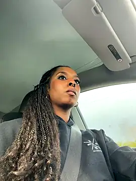 Snapshot of Your_Paris chatting on November 8, 8:56 pm Your Paris online show from November 8, 8:56 pm