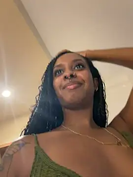 Your Paris online show from April 13, 12:47 am