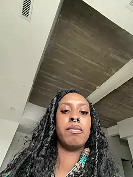 Your Paris online show from March 19, 9:15 pm