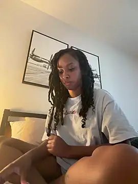 Your Paris online show from March 8, 5:38 pm