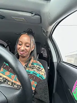 Your Paris online show from April 4, 8:37 pm