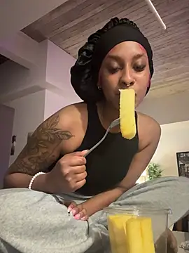 Your Paris online show from February 6, 3:24 am