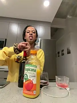 Your Paris online show from April 2, 5:36 am