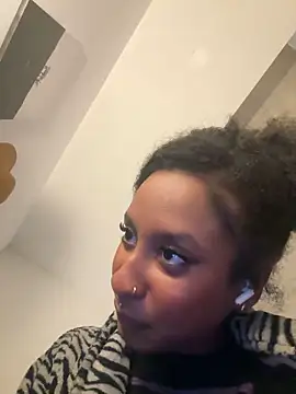 Your Paris online show from December 20, 5:54 am