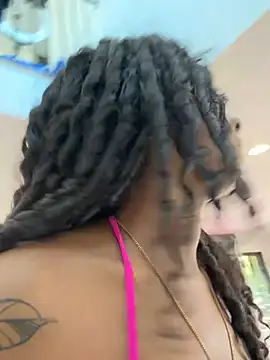 Your Paris online show from March 1, 9:15 pm