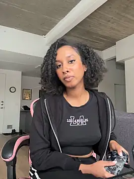 Your Paris online show from December 17, 6:02 pm