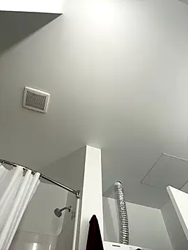 Snapshot of Your_Paris chatting on September 24, 3:40 pm Your Paris online show from September 24, 3:40 pm