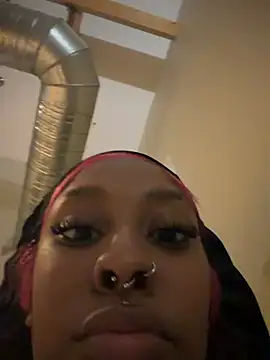 Your Paris online show from February 7, 10:40 pm