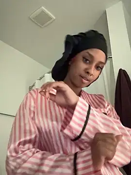 Your Paris online show from February 11, 4:29 pm